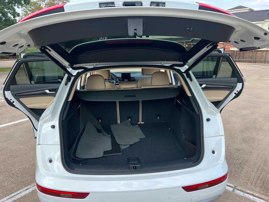 Audi Q5 Premium Plus      2020