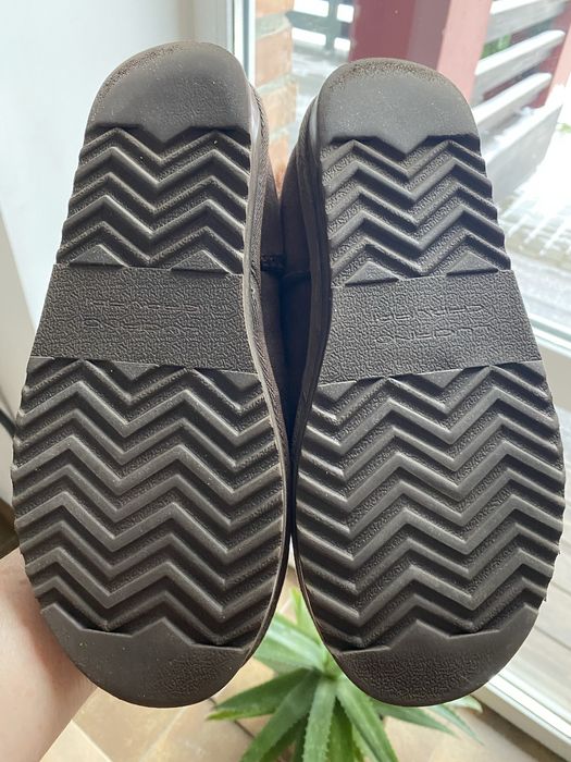 Уггі Luciano Carvari 37 розмір