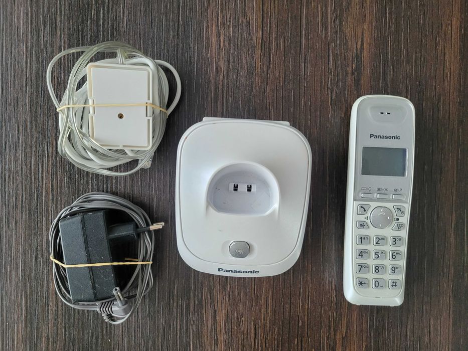 Telefon stacjonarny Panasonic bezprzewodowy srebrny