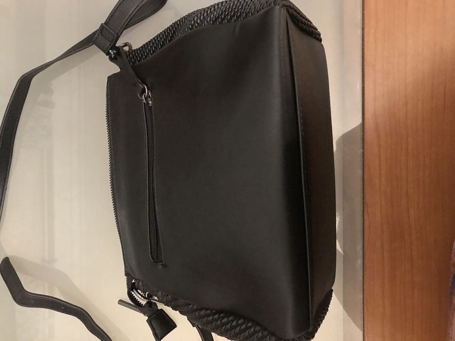 Black suitcases, the last one from this year's new collection64284913466883123