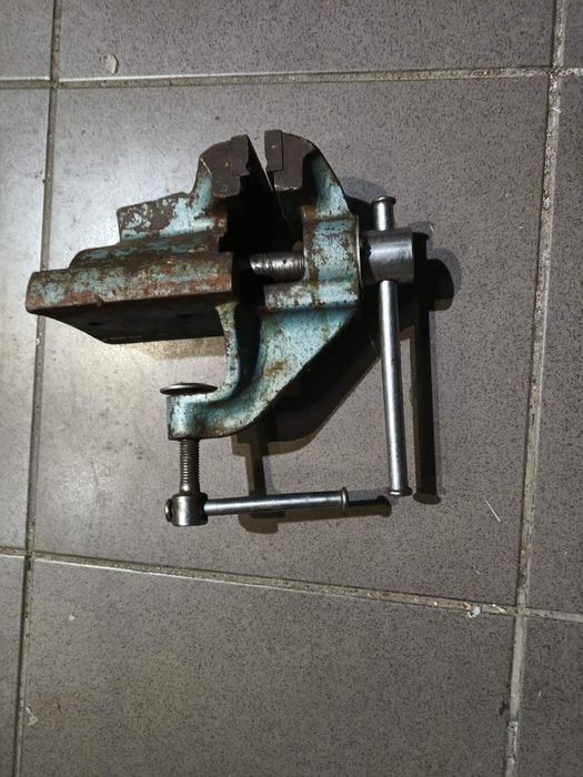 Тиски слесарные СССР
