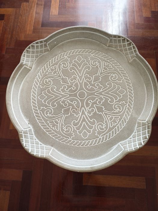 Mesa com geometria de centro