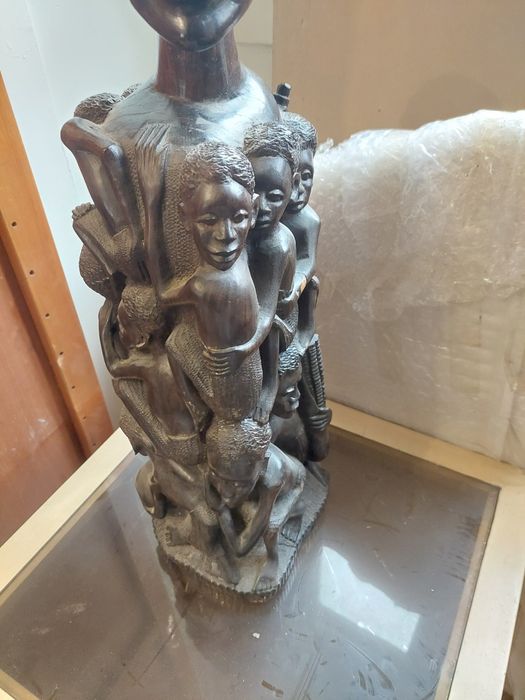 Grande escultura africana antiga? Maciça 52 cms pau preto ,?