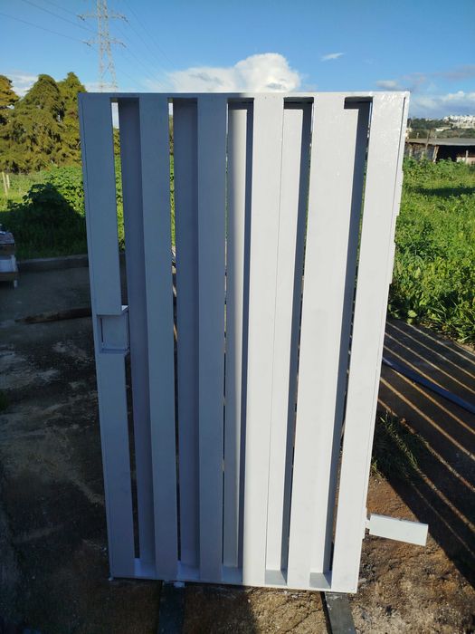 Serralharia, serralheiro,grades, portões e etc