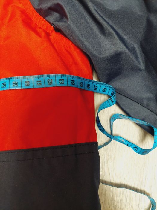 Продам нову куртку