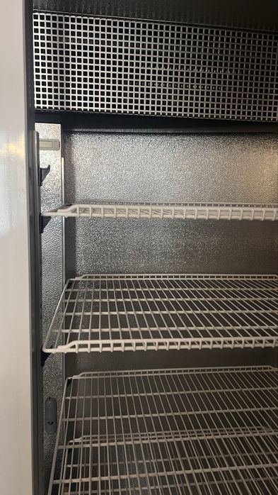 Холодильник дводверний професійний фірма Cold