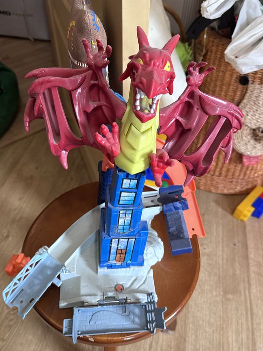 Дракон hot wheels