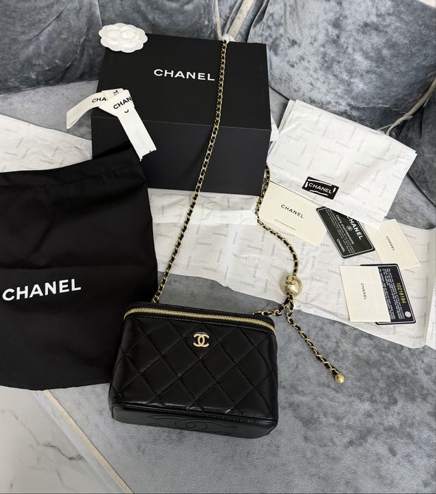 Сумка черная Chanel Vanity Case Bag номерная