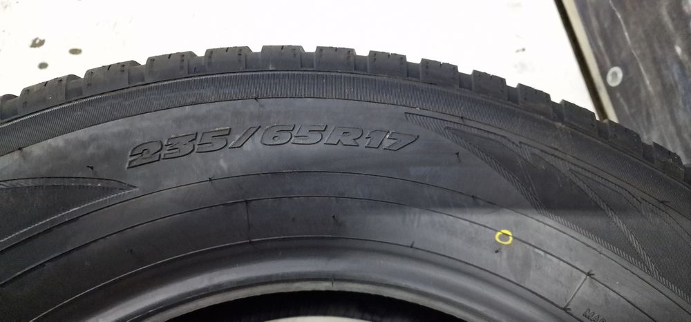 S23 1 x 235/65R17 Toyo Celsius AS2 108W XL opony wielosezonowe demo