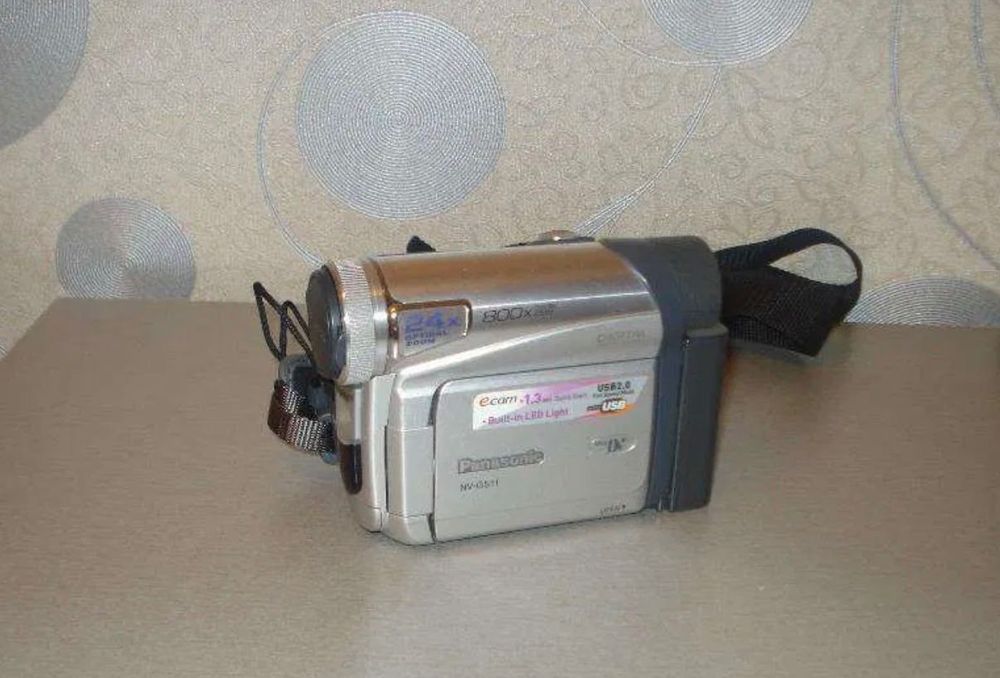 Відеокамера Panasonic NV-GS11