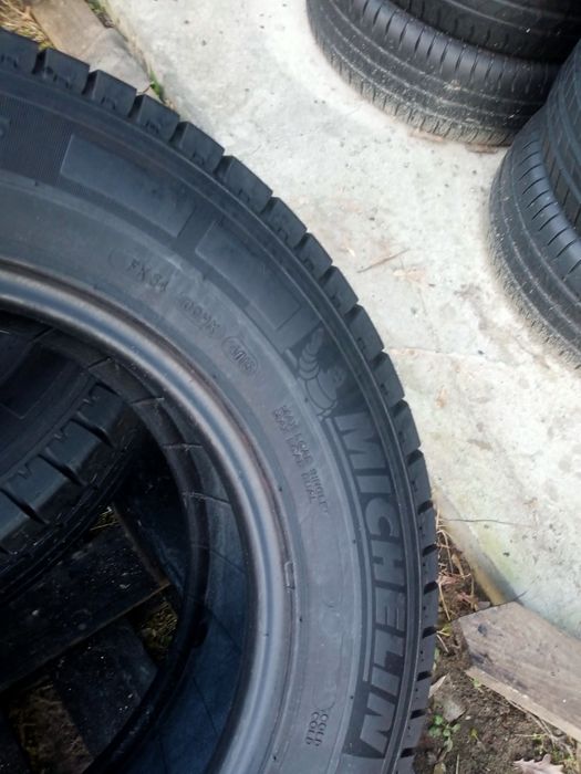 215 70 r15c Michelin Літо