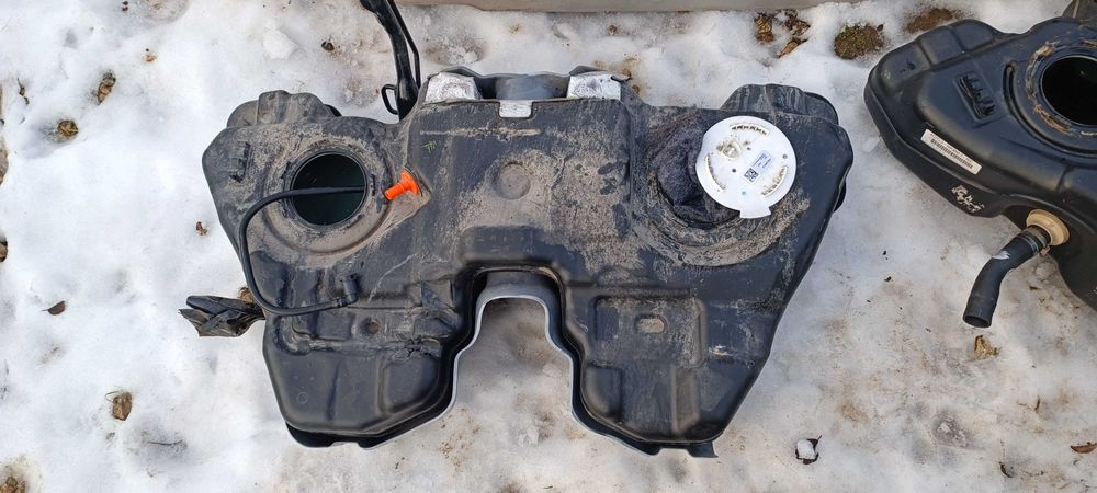 Бак пластиковий 60 130 150 літрів