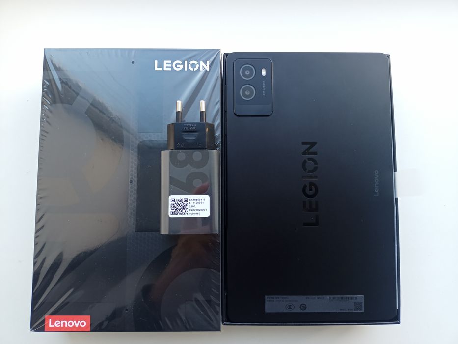 Lenovo Legion Tab Y700 12/256 ГБ новий ігровий планшет
