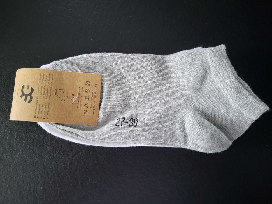 Skarpetki stopki r.27/30 dla dziewczynki