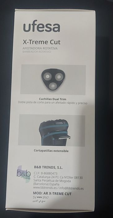 Máquina de barbear Ufesa X-treme cut