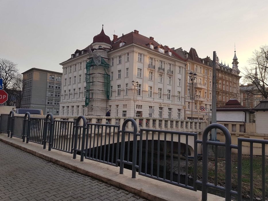 Do wynajęcia biura z parkingiem ul. Zwycięstwa 28