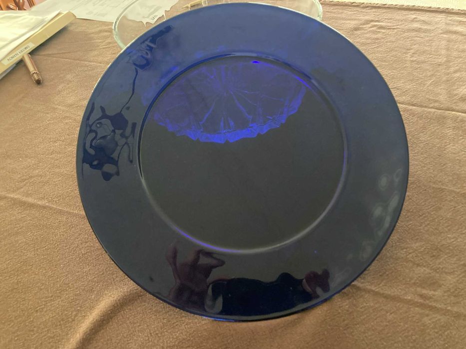 Chávenas / Jarro Vista Alegre e taças sobremesa/ prato marcado azul