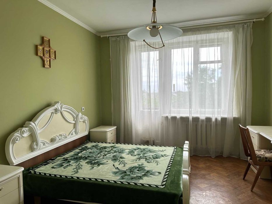 Продаж 2 кімнатної квартири покращеного планування в центрі міста