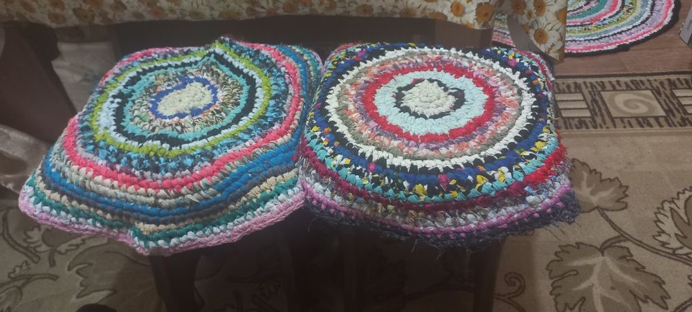 Разноцветные коврики