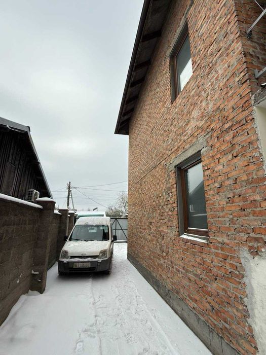 Продаж частини будинку з окремим входом та заїздом вул Шевченка, Львів