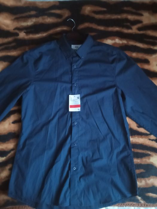 Продам новую рубашку.