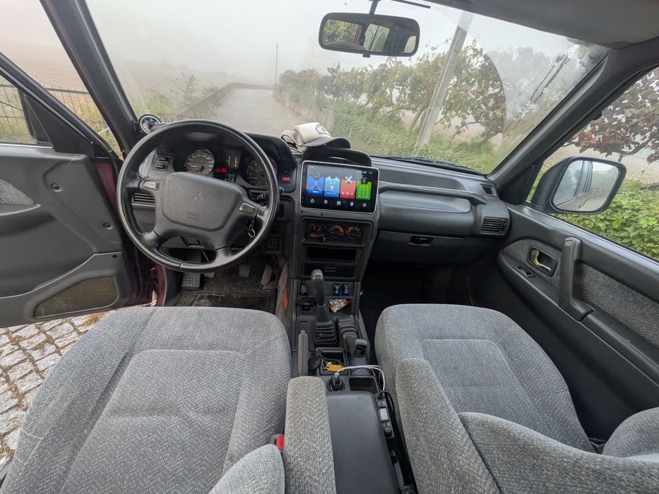 Mitsubishi Pajero 2.8  longo full extras