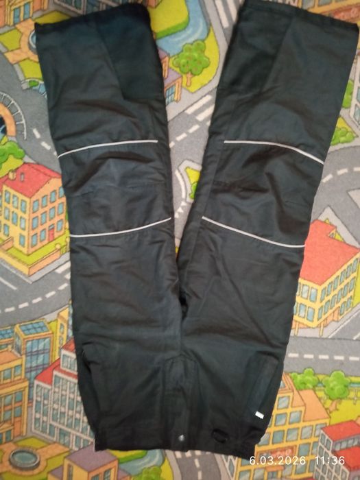 Spodnie zimowe 152