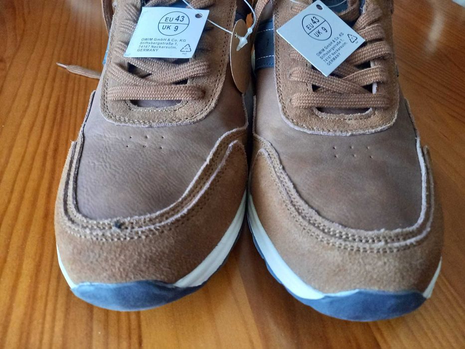 (NOVO, COM ETIQUETA) FootFlexx: Sapatilhas em Camurça para Homem