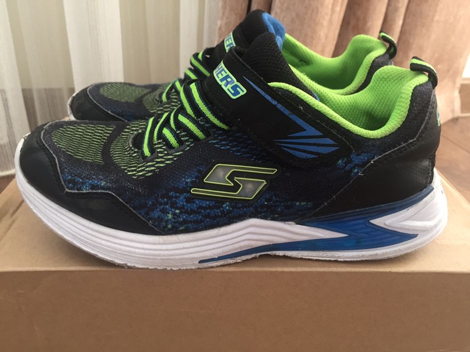 Кроссовки Skechers