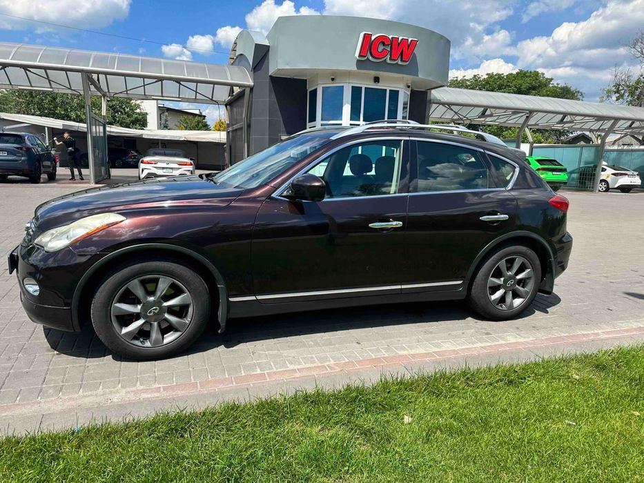 Продам автомобіль Infiniti EX35