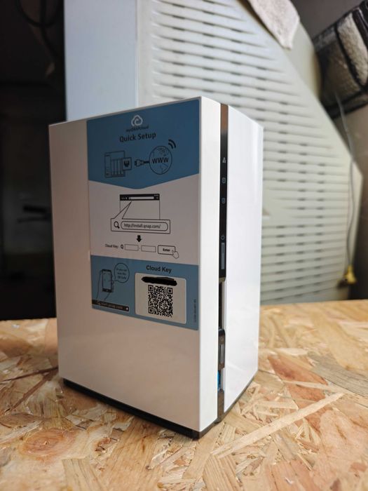 NAS Qnap TS-228
