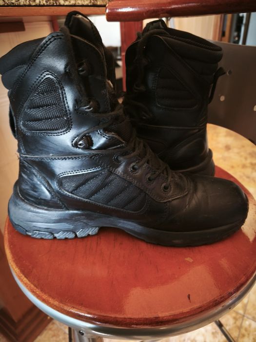 Botas magnum em bom estado