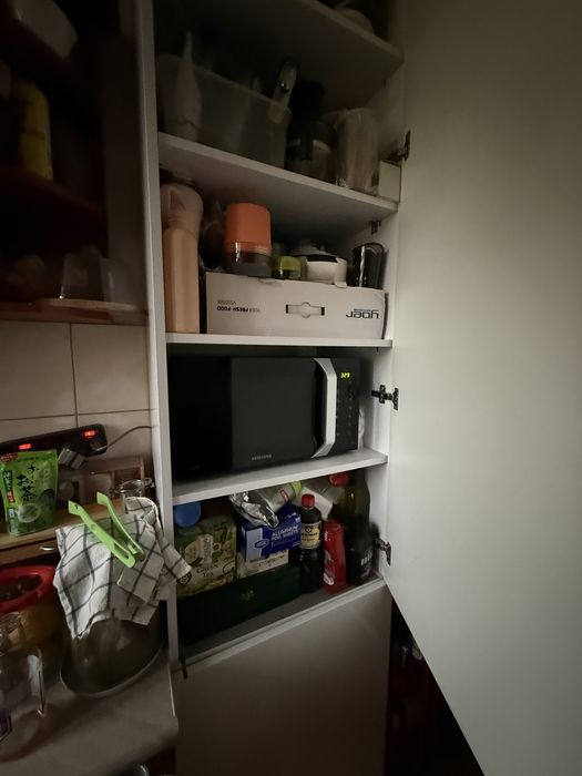 Słupek bialy z polyskiem przód, boki matowe
