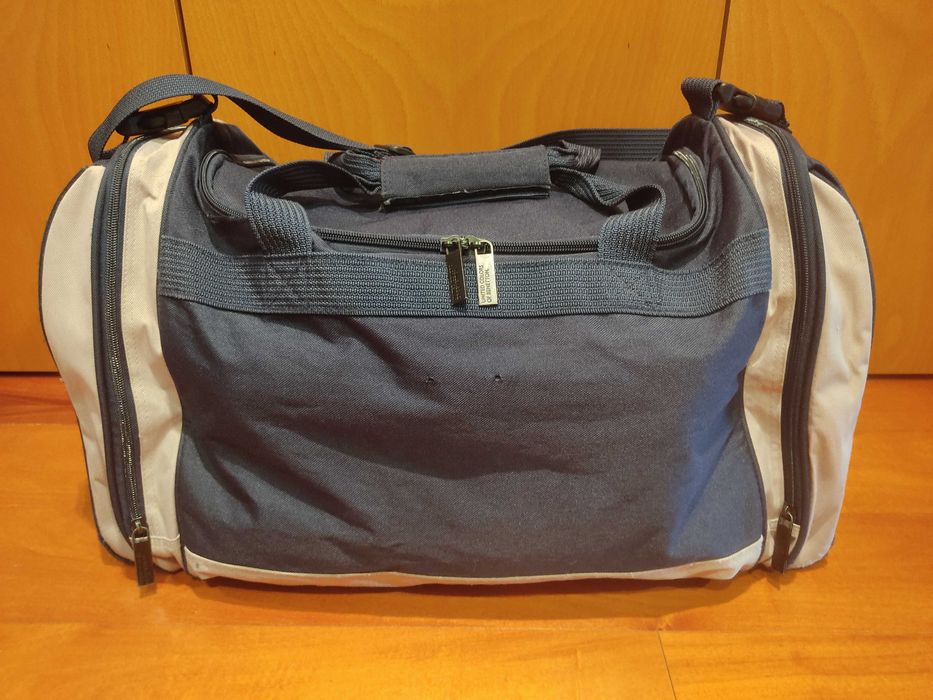 Saco de viagem Benetton, azul marinho e bege, 65x35x35 cm