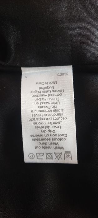 Sprzedam sukienkę czarną