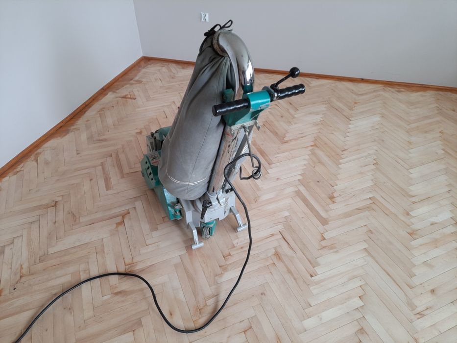 Cyklinowanie podłóg i schodów drewnianych