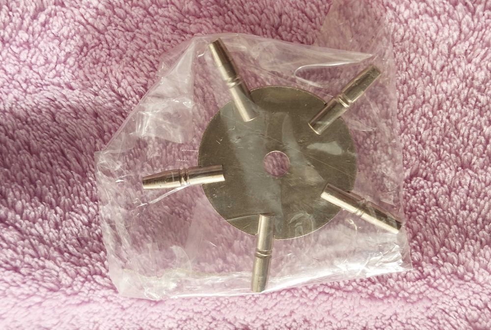 Chave Múltipla [Estrela] para Relógios de Bolso.