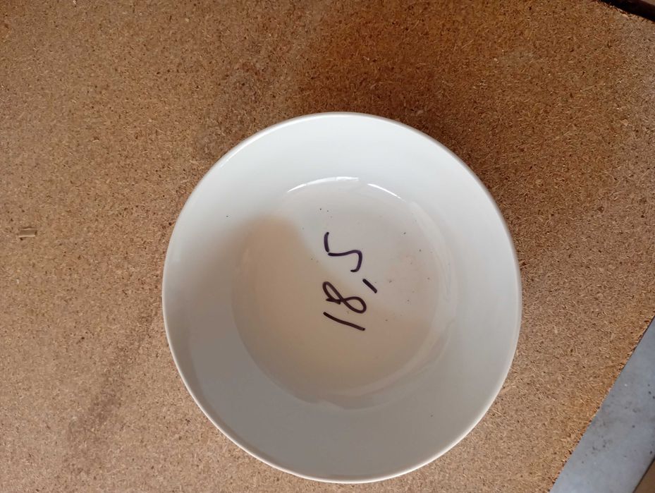 Тарелки. Иран. Maghsoud Porcelain.