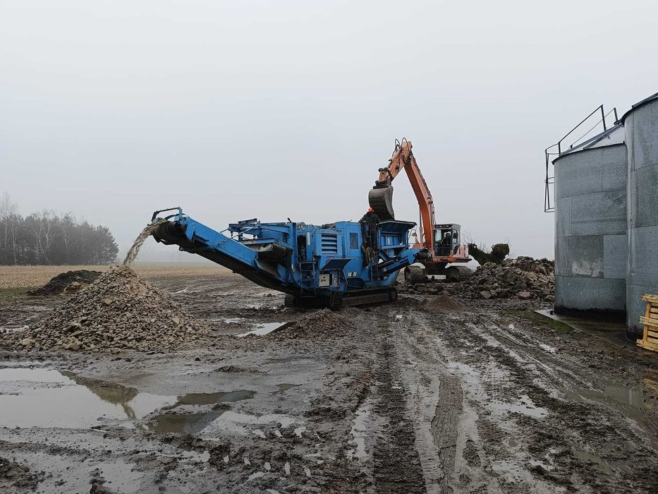 Usługa kruszarką Płock, kruszenie tłucznia betonowego, kamiennego