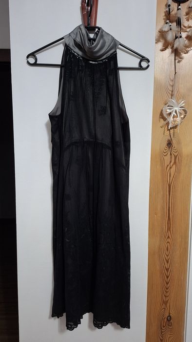 Sukienka bez rękawów