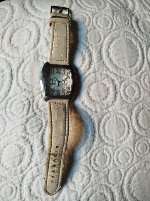 Relógio de senhora marca Oficina del tiempo