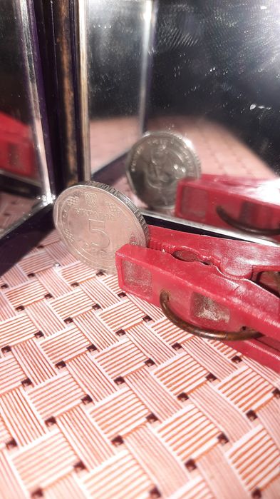 Монета 5 гривень. Перевертиш