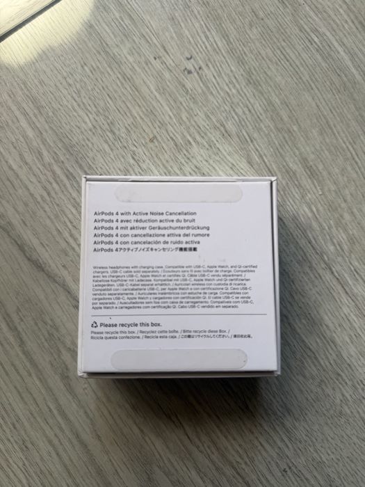 Auriculares Noise Cancelling True Wireless Bluetooth Apple AirPods 4 - Branco