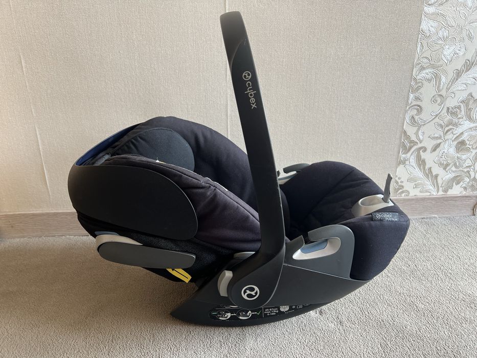 Cybex Cloud Z i-Size автокрісло