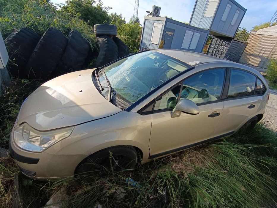 citroen c4 2004 1.6 benz gaz LPG  5-drzwi brak oc pt do naprawy