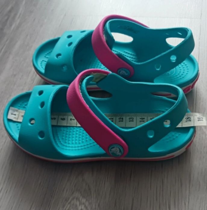 Sandały Crocs C 11 rozm. 28 (18 cm)