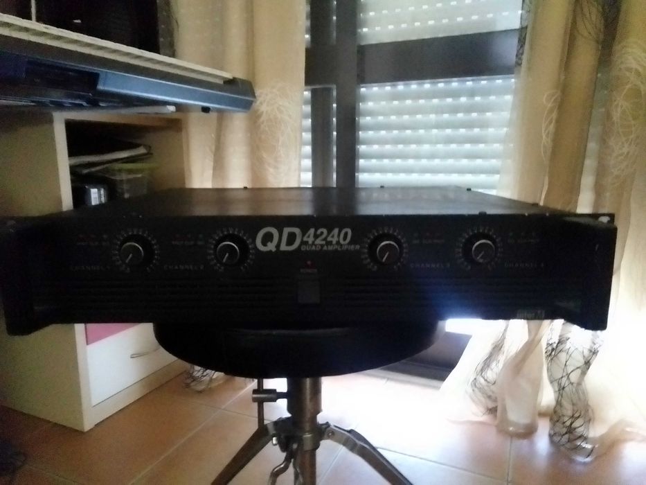 Amplificador Profissional INTER M /QD 4240