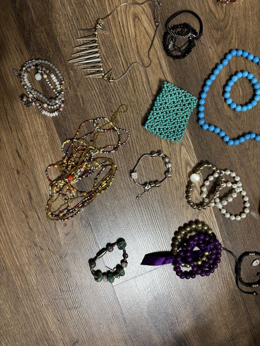 Прикраси, біжутерія, обручки, сережки, намисто, аксесуари, браслети