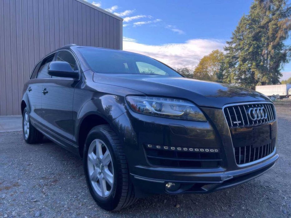Audi Q7      2015
