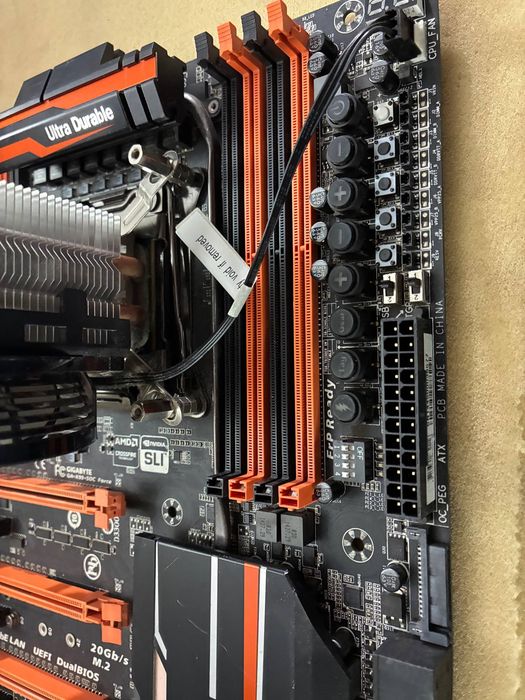 Материнська плата Gigabyte GA- X99-SOC Force
